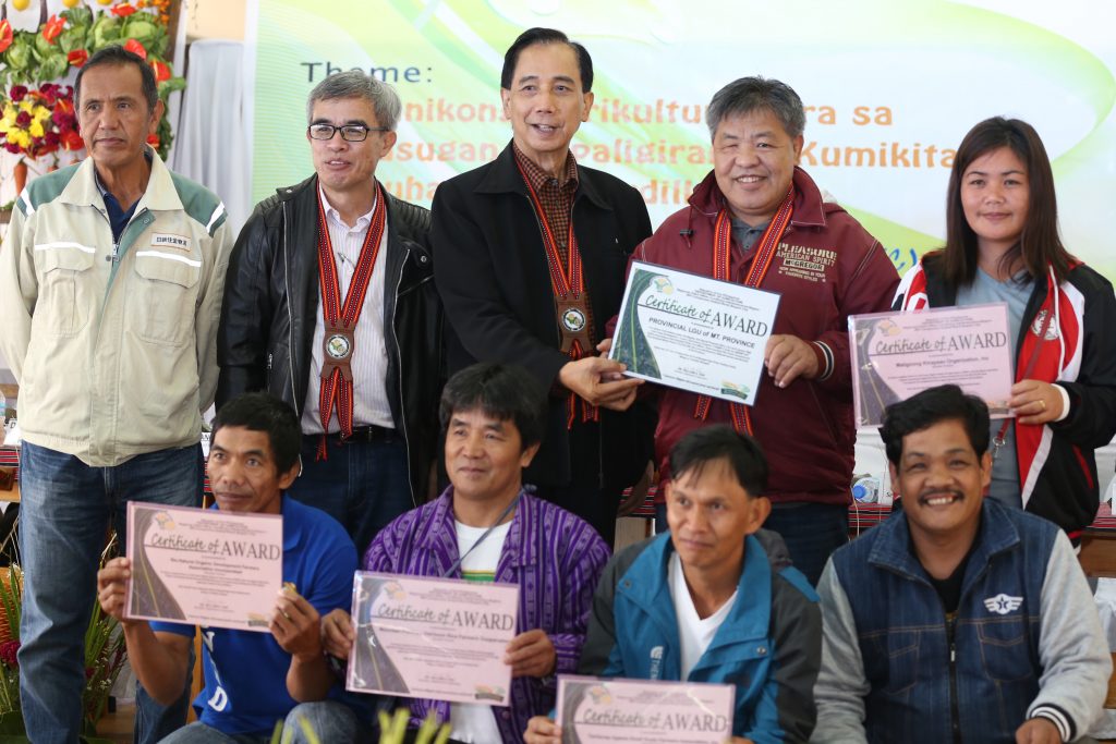 Farmers from Cordillera receive more than P700M-worth of agri projects ...