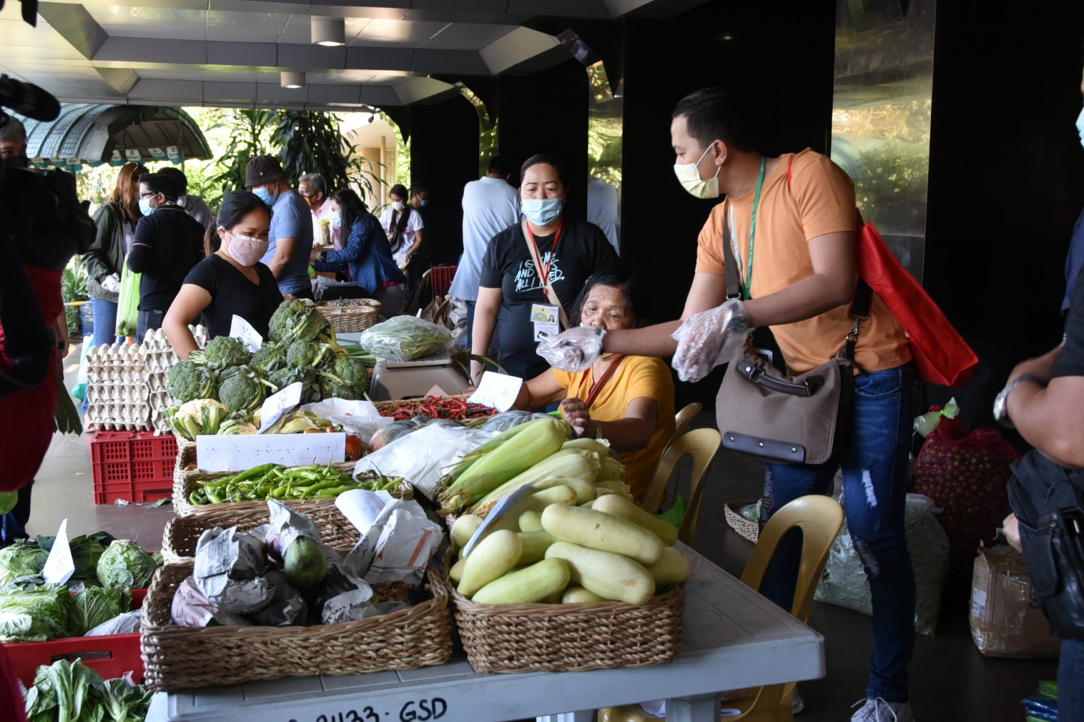 More than 12,000 farmers, consumers benefit from ‘Kadiwa ni Ani at Kita ...